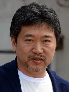 小偷家族海报